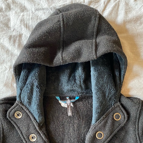 Kuhl Hooded Jacket - Picture 3 of 9